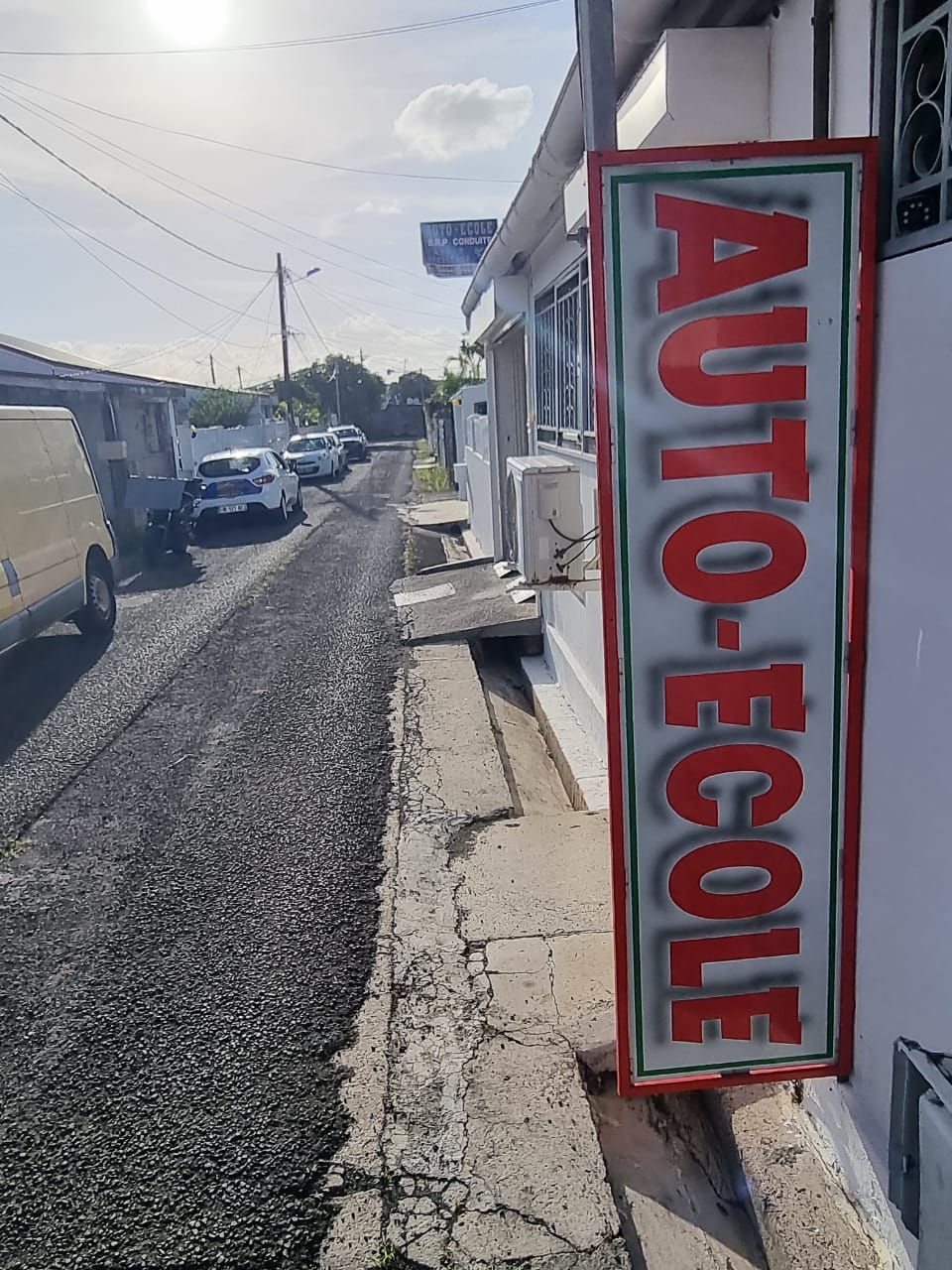 Auto-ecole-les-abymes